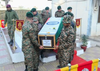 چھاترو کشتواڑ کے تباہ شدہ ہائیڈ آؤٹ سے کیا بر آمد؟ میگی، مصالحے اور خشک میوہ