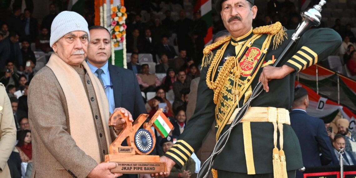 بیٹنگ ریٹریٹ کے ساتھ ہی۷۷ ویںیومِ جمہوریہ کی تقریبات کا اختتام 