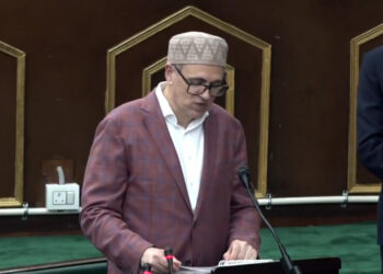 ایک لاکھ۲۷ہزار کروڑ روپے کا بجٹ پیش