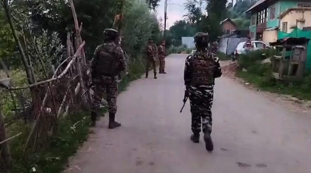  بسنت گڑھ ادھمپور اور چھاترو کشتواڑ میں فورسز نے تین دہشت گردوں کو ڈھیر کیا