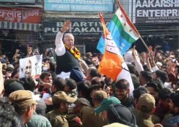 جموں میں کی نگریس کا ’لوک بھون چلو‘ مارچ پر روک دیا، متعدد حراست میں