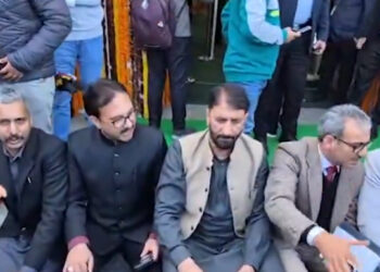 ’نام میں کیا رکھا ہے ‘:راجوری‘پونچھ اراکین اسمبلی کا قائد حزب اختلاف کےخلاف احتجاج