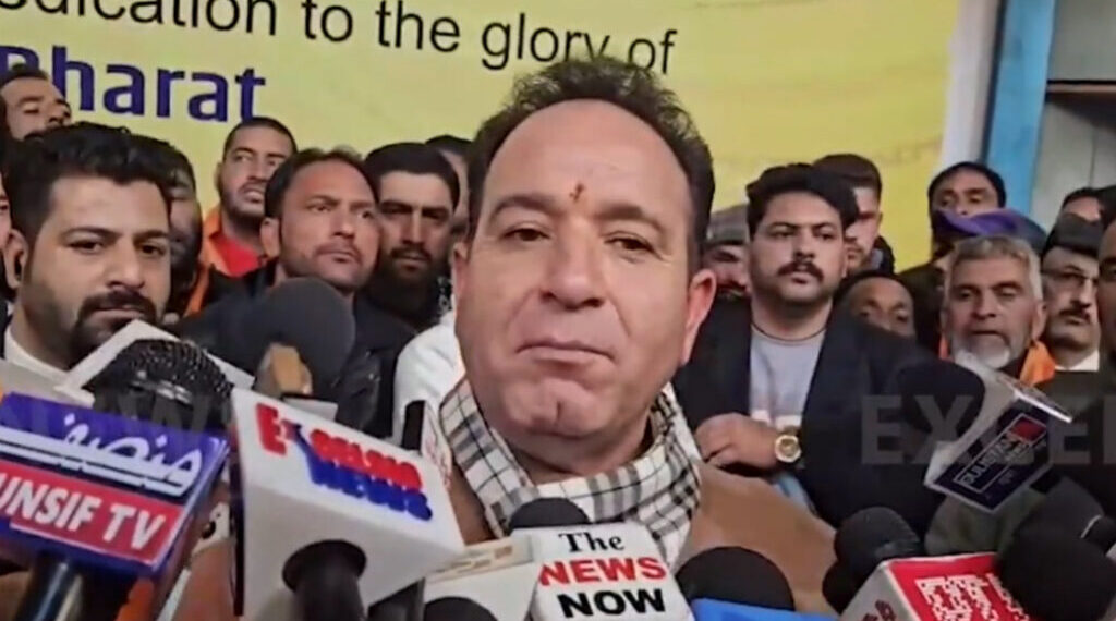 ’عمرعبداللہ حکومت نے ۲۴ہزار نوکریاں آؤٹ سورس کیں ‘