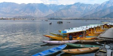 وادی میں درجہ حرارت معمول سے ۹ سے ۱۱ڈگری سینٹی گریڈ زیادہ 