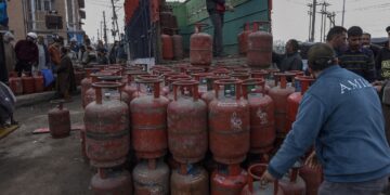  ایل پی جی ذخیرہ کرنے والوں کو کارروائی کی وارننگ