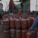 ایل پی جی ذخیرہ کرنے والوں کو کارروائی کی وارننگ