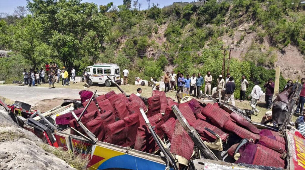 ادھم پور سڑک حادثے میں ۲۱ ہلاک