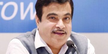 ’پیٹرول اور ڈیزل جیسے فوسل ایندھن پر چلنے والی گاڑیوں کا کوئی مستقبل نہیں ہے‘