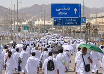 مناسک حج شروع ‘۱۷لاکھ سے زائد عازمین منیٰ میں خیمہ زن‘وقوف عرفہ آج