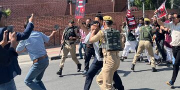 شراب پر پابندی کیلئے بی جے پی کے مظاہرے پر اعتراض