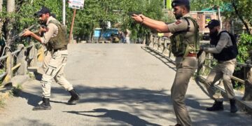 امرناتھ یاترا سے قبل جموں و کشمیر میں سکیورٹی فورسز کی ایریا ڈومینیشن مشق