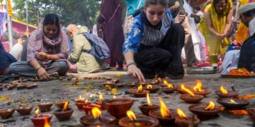 کھیر بھوانی میلے میں ہزاروں لوگوں کی شرکت‘ملاقاتیں، یادیں اور وطن واپسی کی آرزو