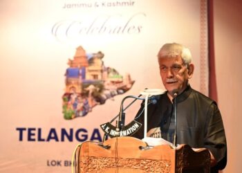 جموں و کشمیر اور تلنگانہ کو بھگوان   شیو کی مقدس سرزمینوں کے   طور پر تسلیم کیا جاتا ہے:ایل جی