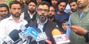 ’ڈرامہ بازی نہیں بلکہ تسلسل اور سنجیدگی ضروری ہے ‘