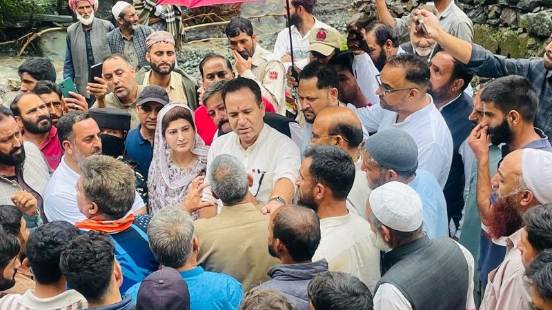 بی جے پی وفد کا پونچھ اور راجوری کے سیلاب زدہ علاقوں کا دورہ