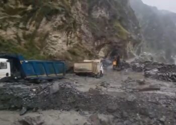 اچانک آنے والے سیلاب سے ڈوڈہ،کشتواڑ شاہراہ بند