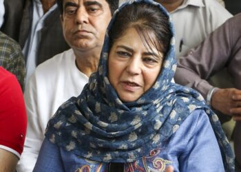 شاہراہ کی بندش کے دوران   باغبانی کی پیداوار کی بلا رکاوٹ   ترسیل یقینی بنائی جائے:محبوبہ