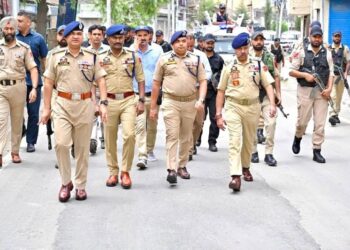 ڈی جی پی پربھات کا ڈاؤن ٹاؤن سرینگر میں سکیورٹی انتظامات کا جائزہ