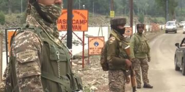 امرناتھ یاترا روٹ پر سی آر پی ایف   اہلکار بننے والا اتر پردیش کا شخص گرفتار