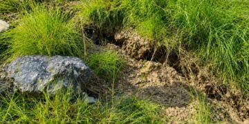  رام بن میں زمین دھنس جانے سے مکانات میں دراڑیں پڑ گئیں