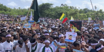 بنگلہ دیش کے کیمپوں میںمقیم مسلمانوں نے میانمار میں محفوظ واپسی کا مطالبہ کرتے ہوئے احتجاج کیا