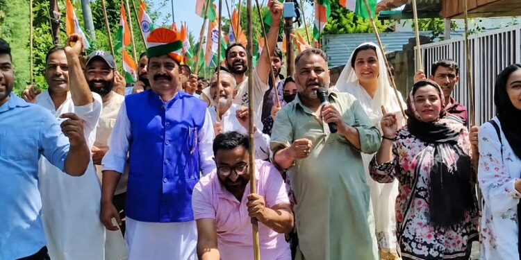 اننت ناگ ریلی کے متنازع نعروں پر بی جے پی کی کارروائی، نو عہدیدار معطل