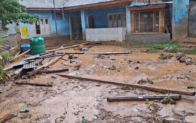 موسلا دھار بارش‘کچھ علاقوں میں اچانک سیلابی صورتحال