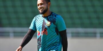 مشفق کی موجودگی نوجوان کھلاڑیوں کو مشکل حالات میں رہنمائی فراہم کرتی ہے