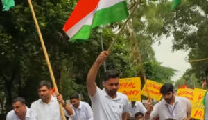دہلی یونیورسٹی کے نارتھ کیمپس میں این ایس یو آئی کا ترنگا مارچ، سینکڑوں طلباء نے لیا حصہ