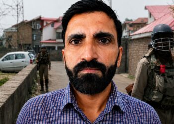 چار برس تک اس نے اپنا فون آن نہیں کیا ‘ پھر ایک غلطی کی اور کھیل ختم