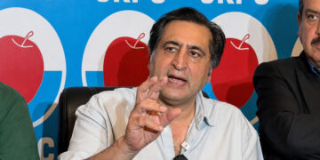 سجاد نے شہری ہلاکتوں کیلئے مرحوم مفتی سعید کو ذمہ دار قراردیا