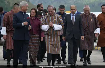 جے شنکر بھوٹان کے دورے پر پارو پہنچ گئے، شاہی ملاقات متوقع