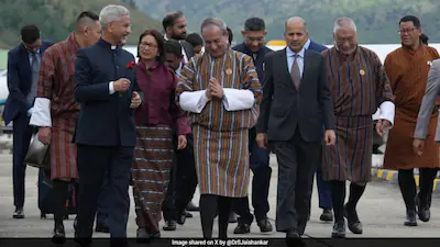 جے شنکر بھوٹان کے دورے پر پارو پہنچ گئے، شاہی ملاقات متوقع