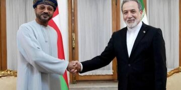 آبنائے ہرمز کھولنے کے لیے ایران، عمان نے خلیجی اجلاس ملتوی کردیا