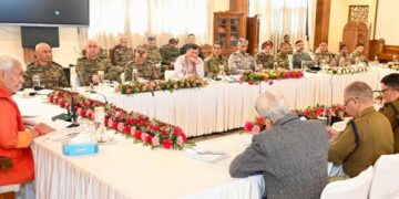 سنہا کی زیر صدارت یو ایچ کیو اجلاس، جموں و کشمیر کی سلامتی صورتحال کا جائزہ